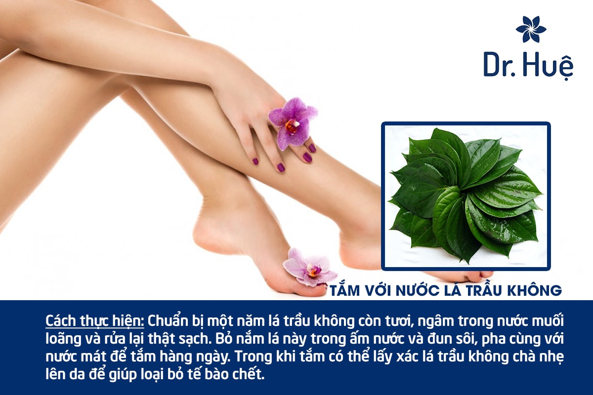 Cách tắm với nước lá trầu không trị viêm lỗ chân lông ở chân