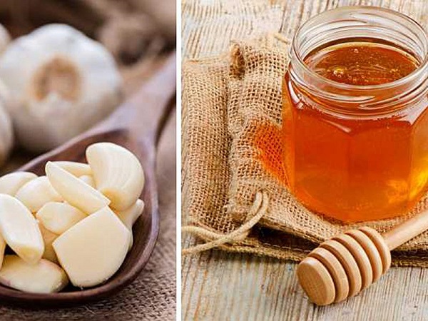 Cách trị mụn bọc bằng tỏi tại nhà